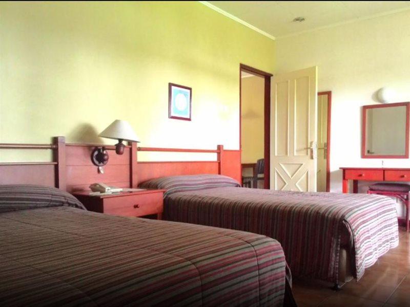 Gunung Geulis Cottages Managed By Royal Tulip Bogor Exterior foto